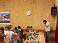 Schaaksimultaan met Bram